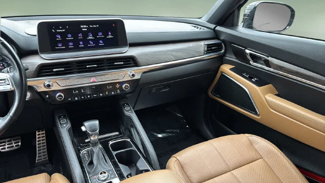 Used 2022 Black Kia SX image 25