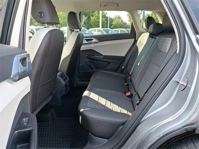 2025 Volkswagen Taos SE - Photo 7