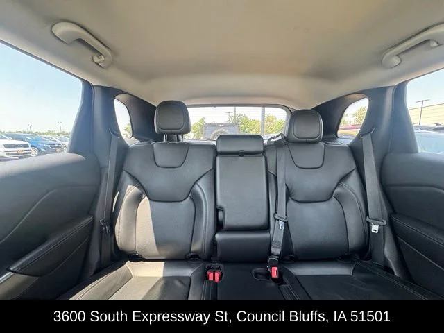Used 2019 Silver Jeep Limited image 20