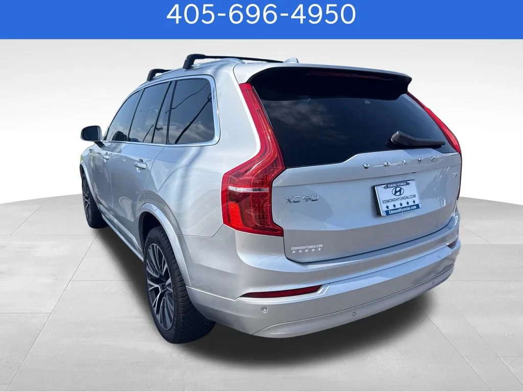 Pre-Owned 2022 Volvo XC90 Momentum