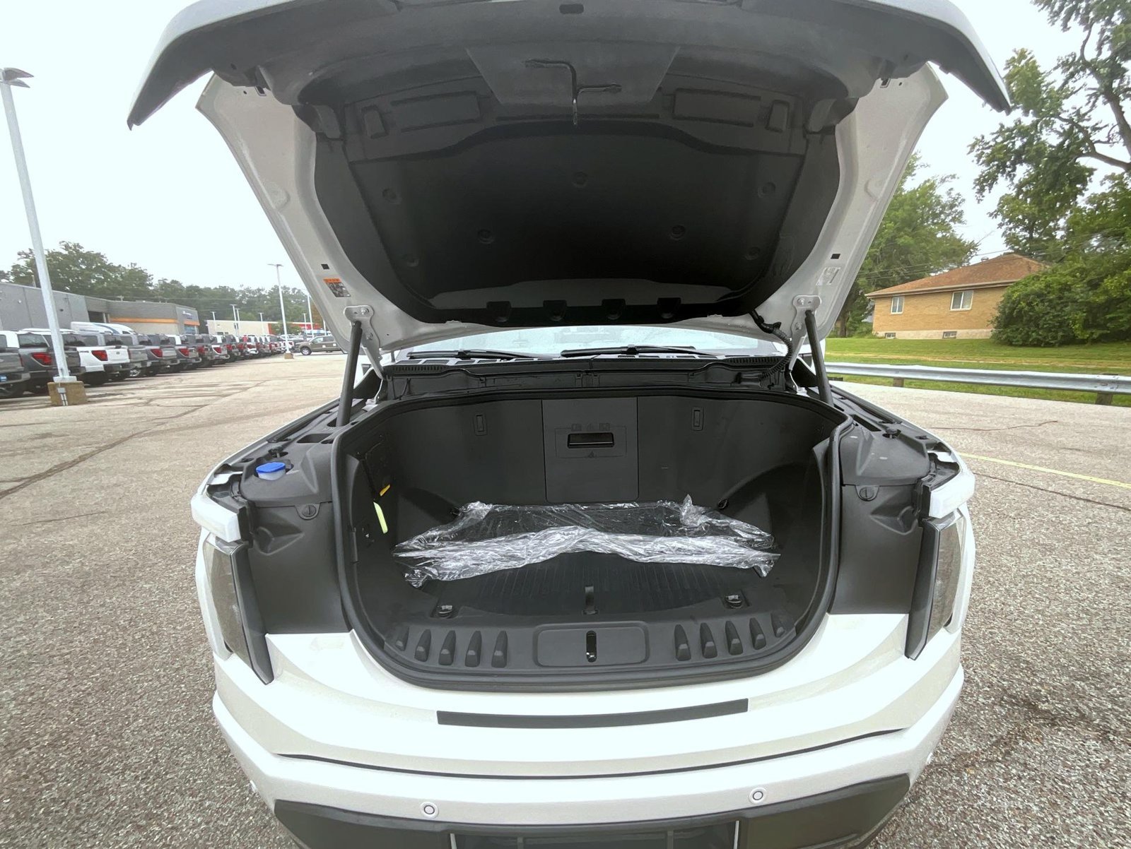 Used 2024 White Ford Platinum image 26