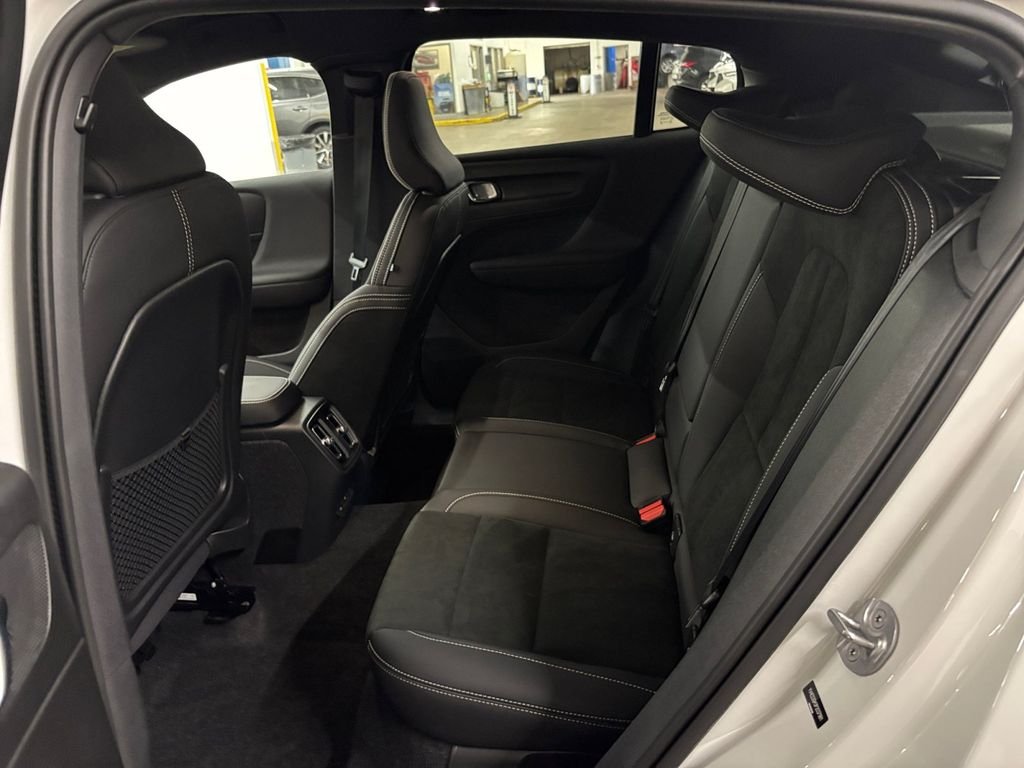 Certified Used 2023 Crystal White Volvo Ultimate image 14