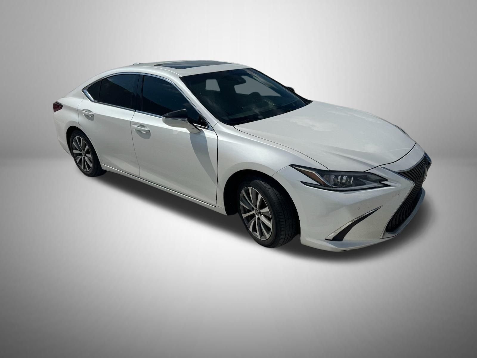 Used 2021 White Lexus 350 image 2