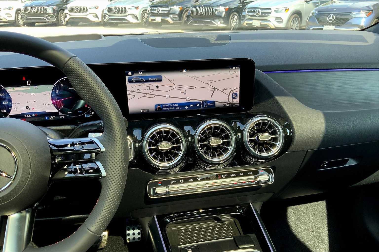 New 2026 Polar White Mercedes-Benz GLA 250 image 6