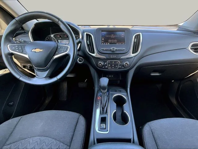 Used 2022 White Chevrolet LT image 10