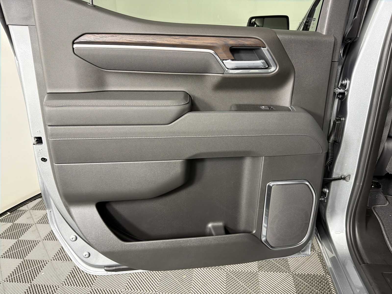 New 2026 Sterling Metallic GMC SLT image 18