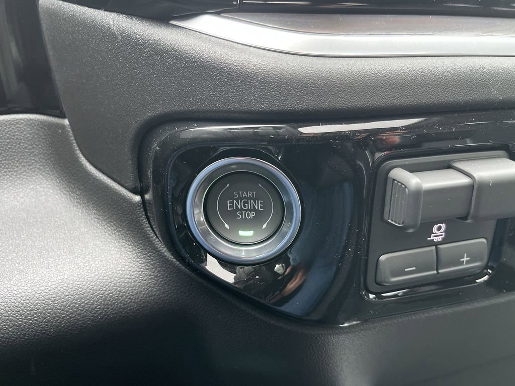 2026 GMC Sierra 1500 SLT - Photo 17