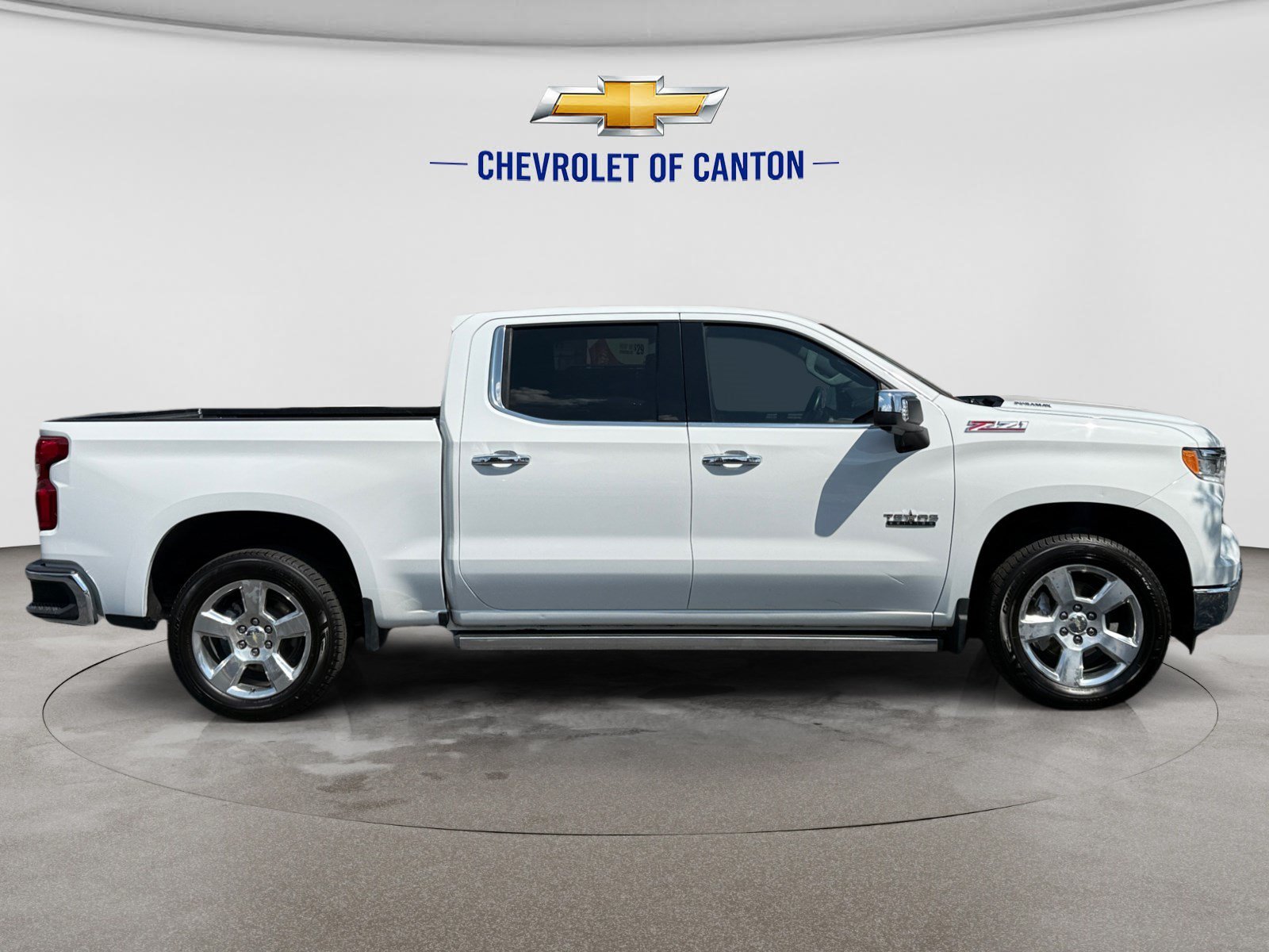 2023 Chevrolet Silverado 1500 LTZ - Photo 4