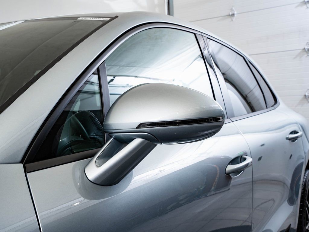 Used 2025 Dolomite Silver Metallic Porsche  image 16