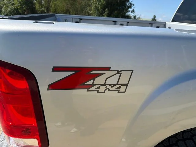 Used 2013 Silver GMC SLE image 3