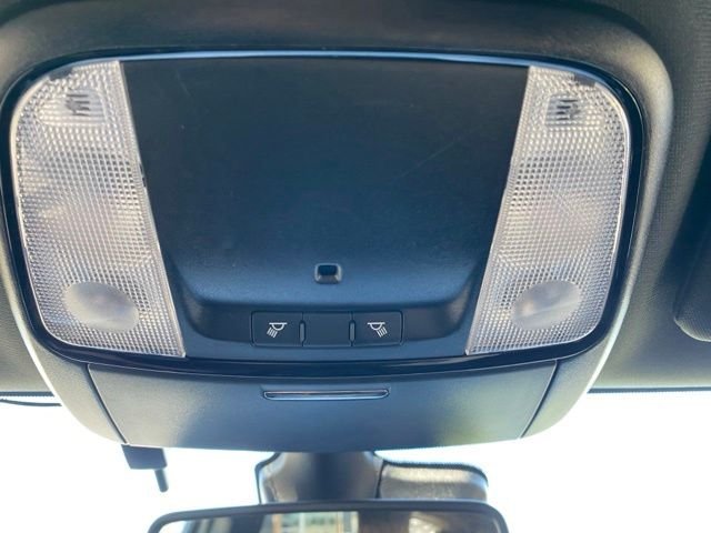 Used 2023 Gray Dodge SXT image 21