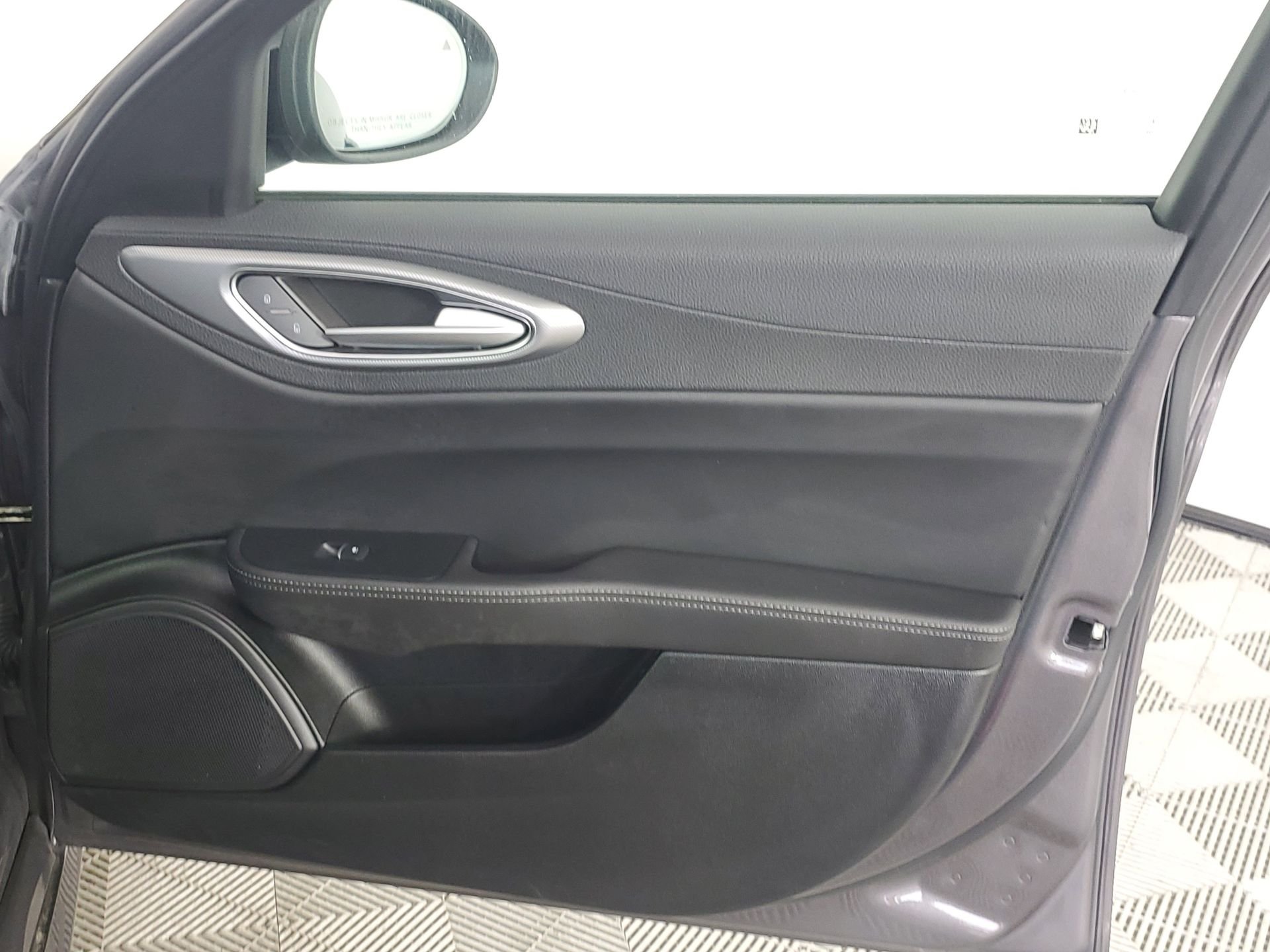 2024 Alfa Romeo Giulia Ti - Photo 24