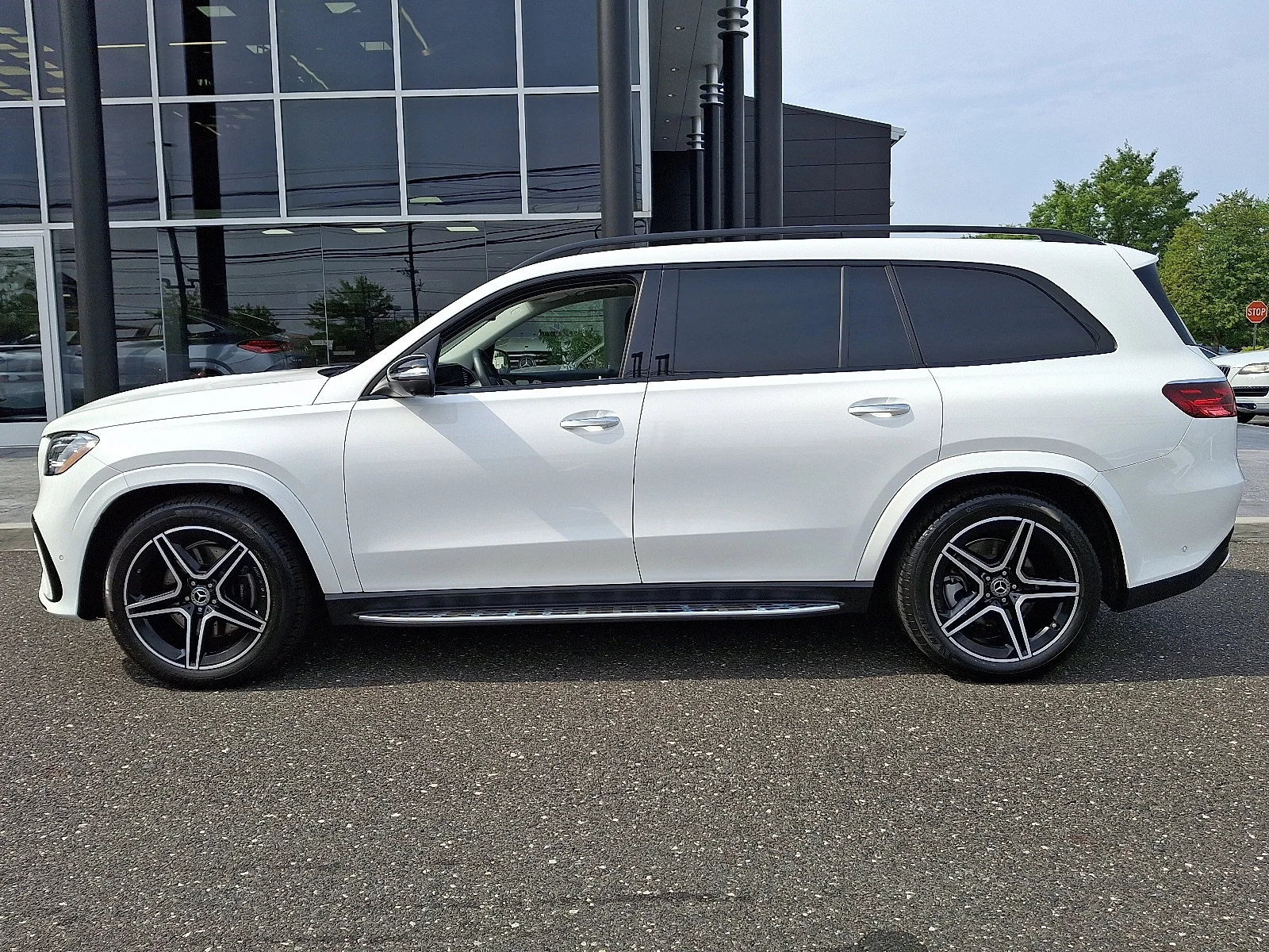 Certified Used 2026 Polar White   149 Mercedes-Benz GLS 450 image 7