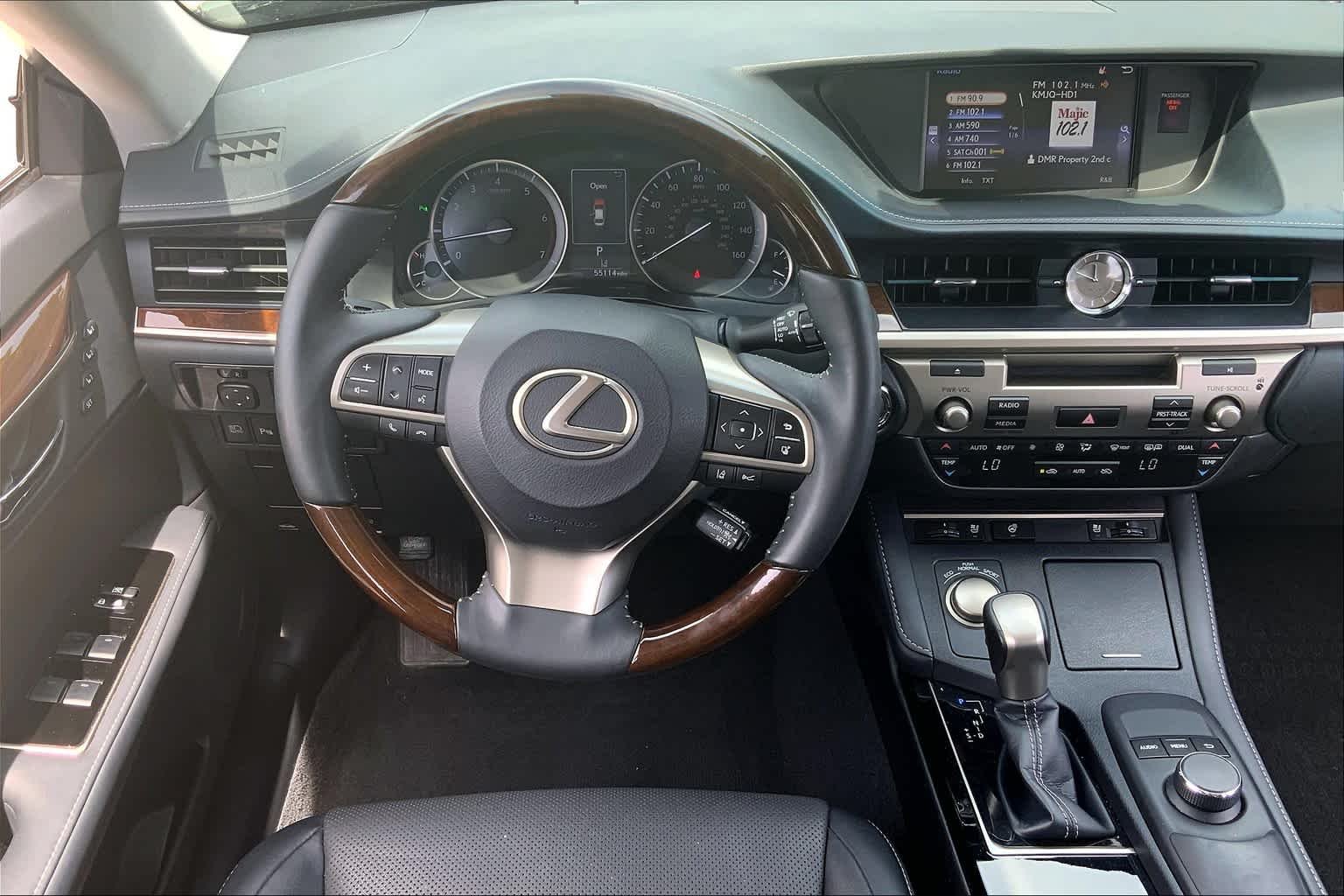 Used 2018 Obsidian Lexus  image 5