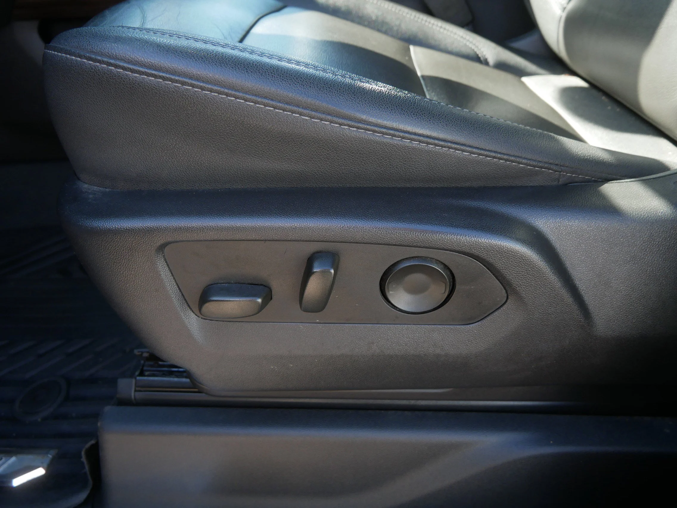 Used 2023 Summit White Chevrolet LT Trail Boss image 26