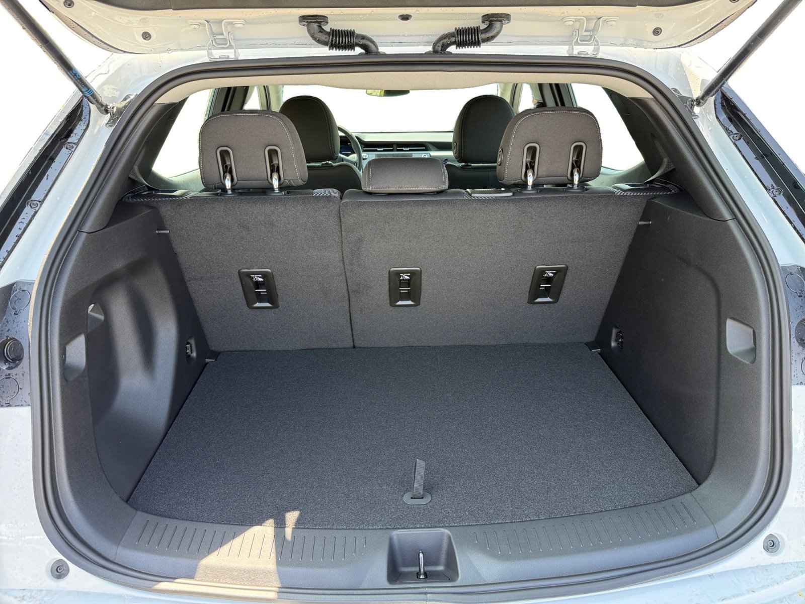 2027 Chevrolet Bolt LT - Photo 17
