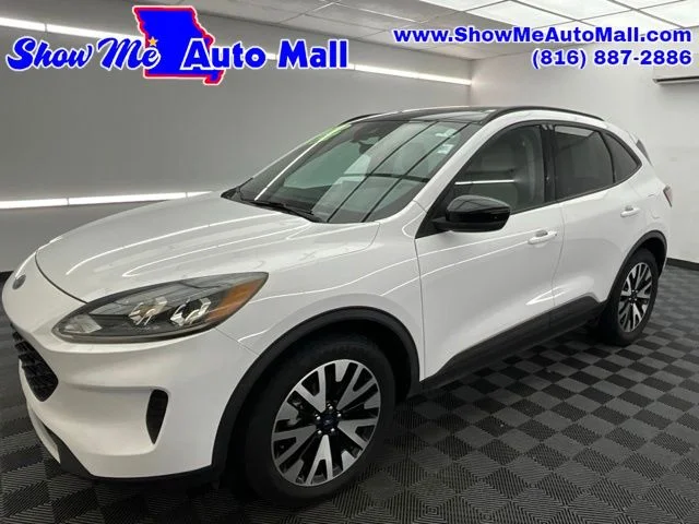 Used 2020 White Ford SE Sport image 1