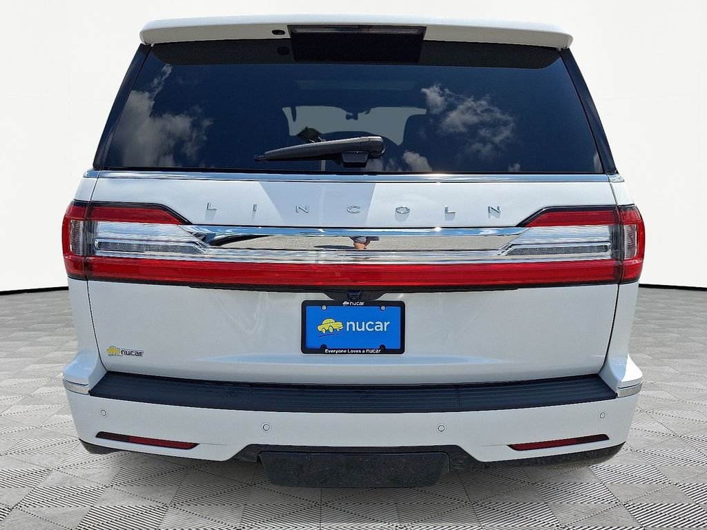 Used 2021 White Lincoln Reserve image 6