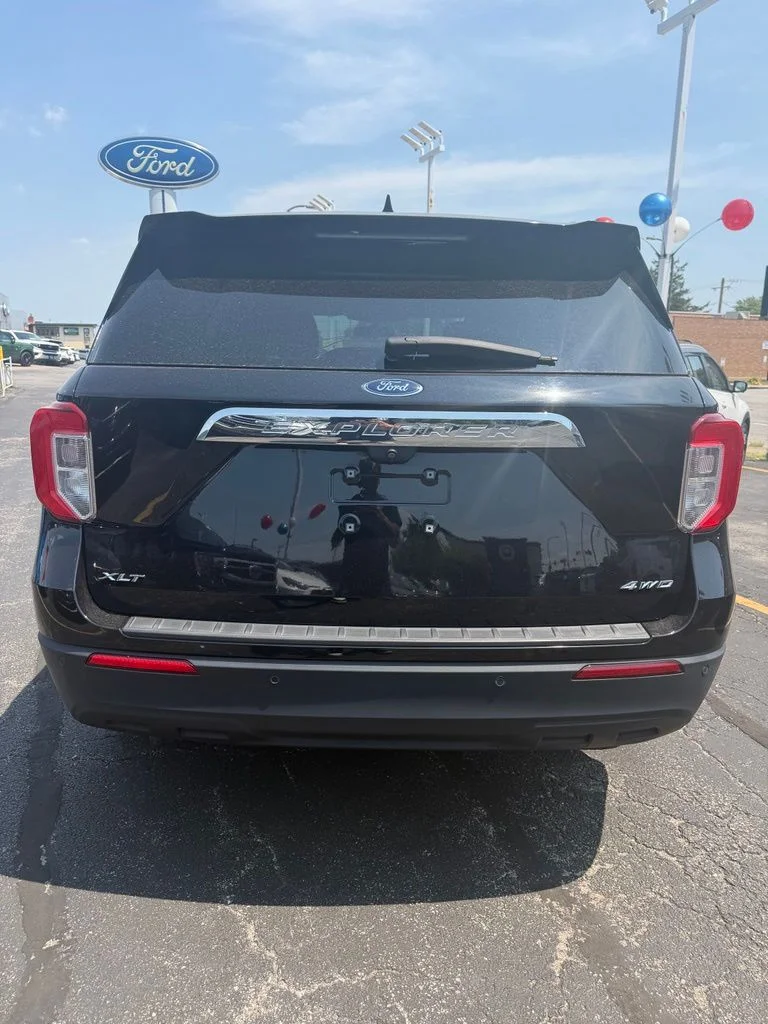 Certified Used 2022 Black Metallic Ford XLT image 28