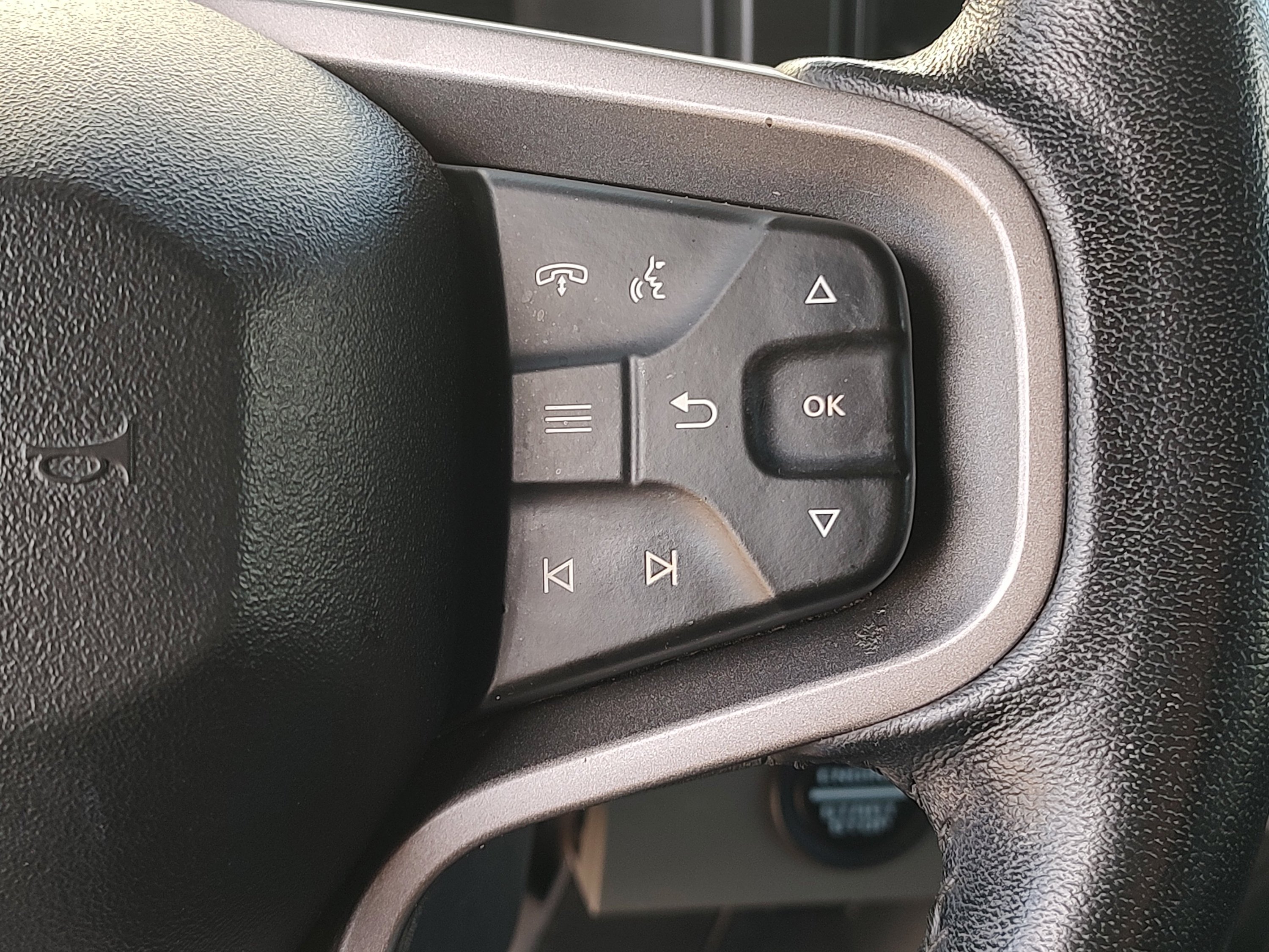 Used 2023 Azure Gray Metallic Tri-Coat Ford Badlands image 20