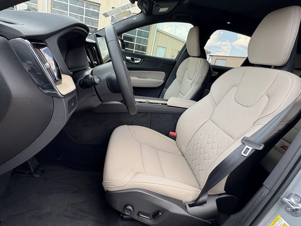 New 2026 Vapour Grey Volvo Plus image 12