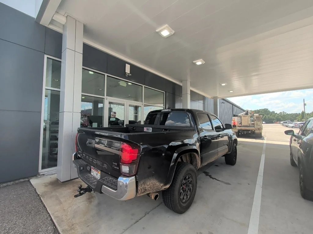 Used 2019 Black Toyota SR5 image 4