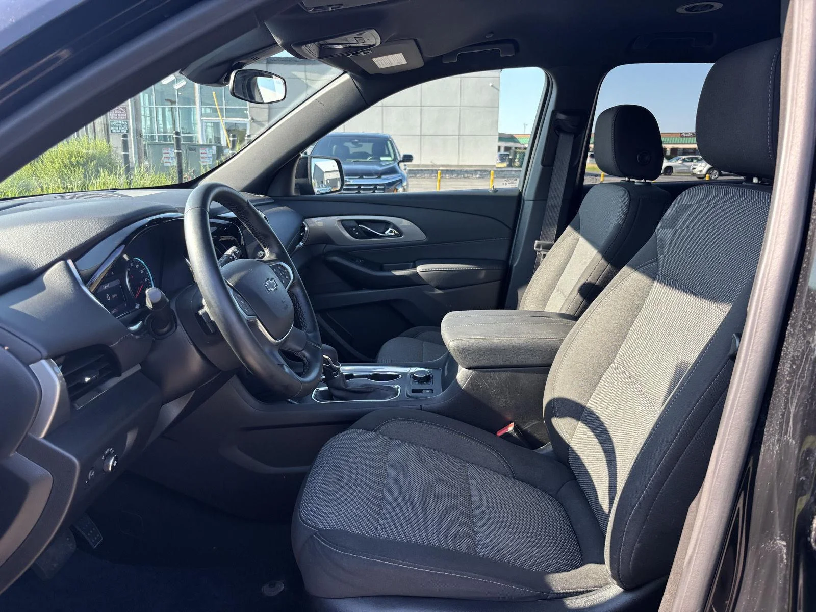 Used 2023 Mosaic Black Metallic Chevrolet LT Cloth image 33