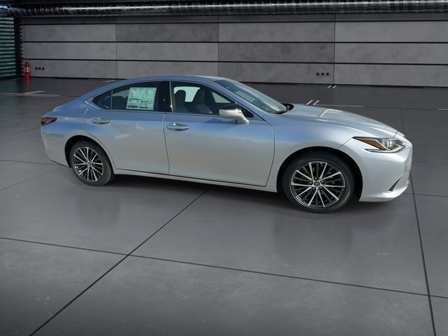 2025 Lexus ES 350 - Photo 9