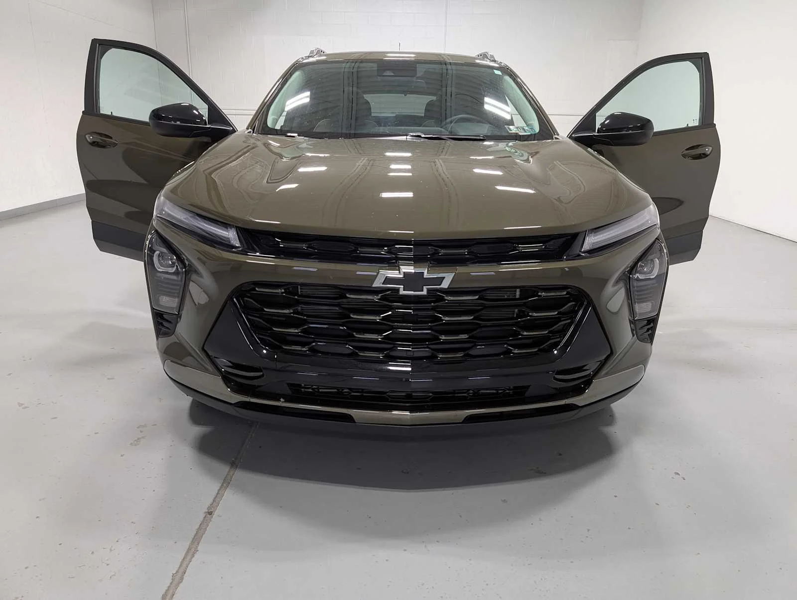 Used 2024 Harvest Bronze Metallic Chevrolet ACTIV image 15