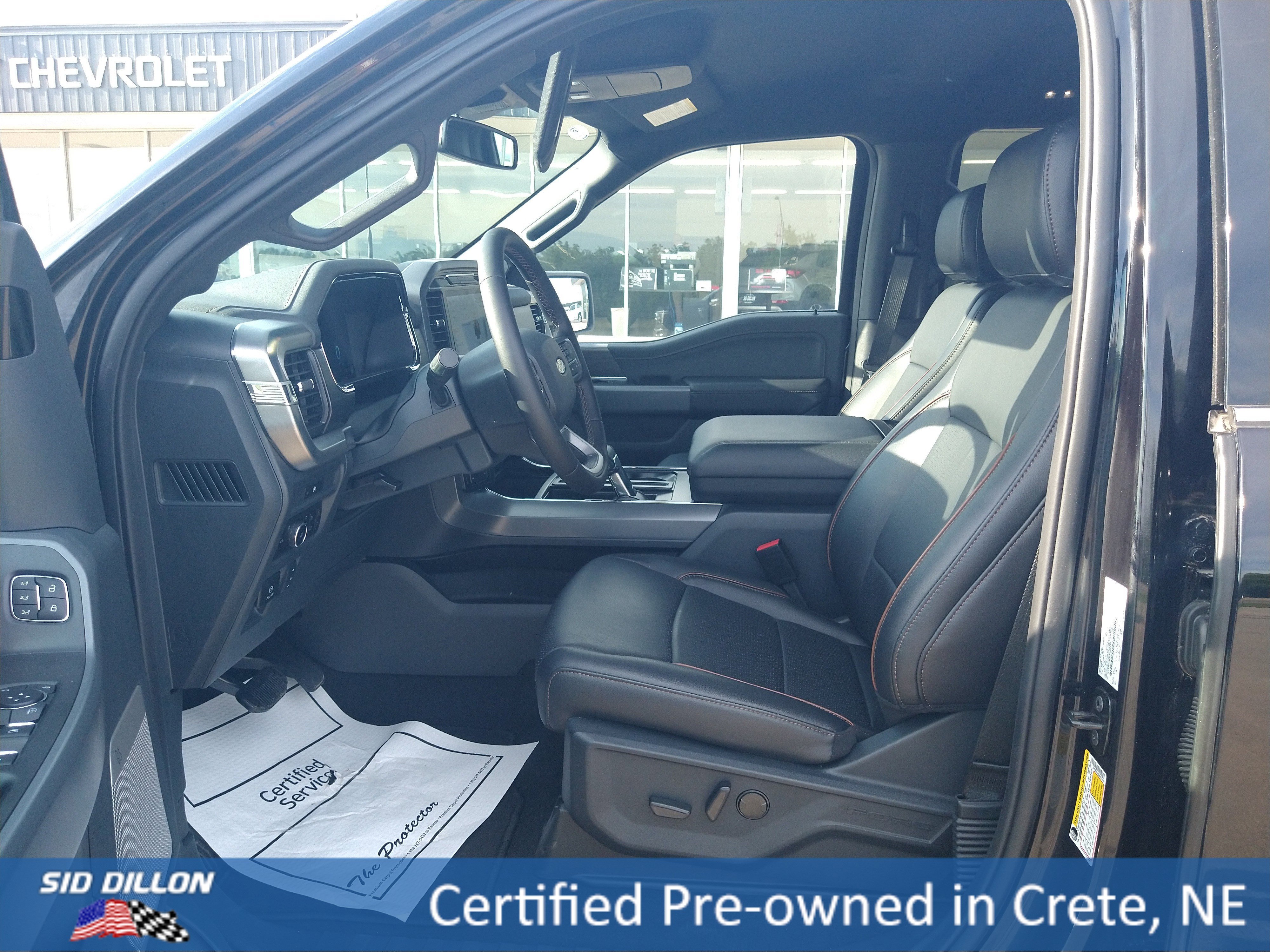 Certified Used 2025 Agate Black Metallic Ford LARIAT image 3