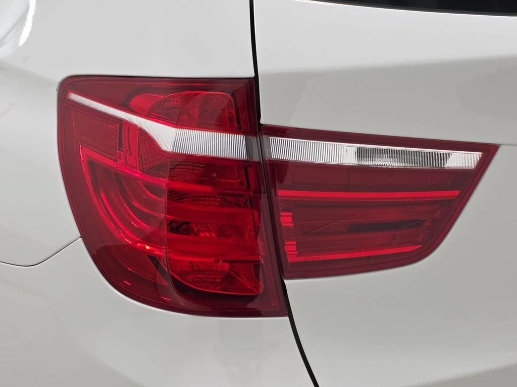 Used 2016 Mineral Silver Metallic BMW sDrive28i image 32