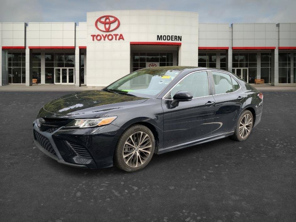 Used 2019 Midnight Black Metallic Toyota SE image 10