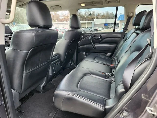 Used 2024 Gray INFINITI LUXE image 13