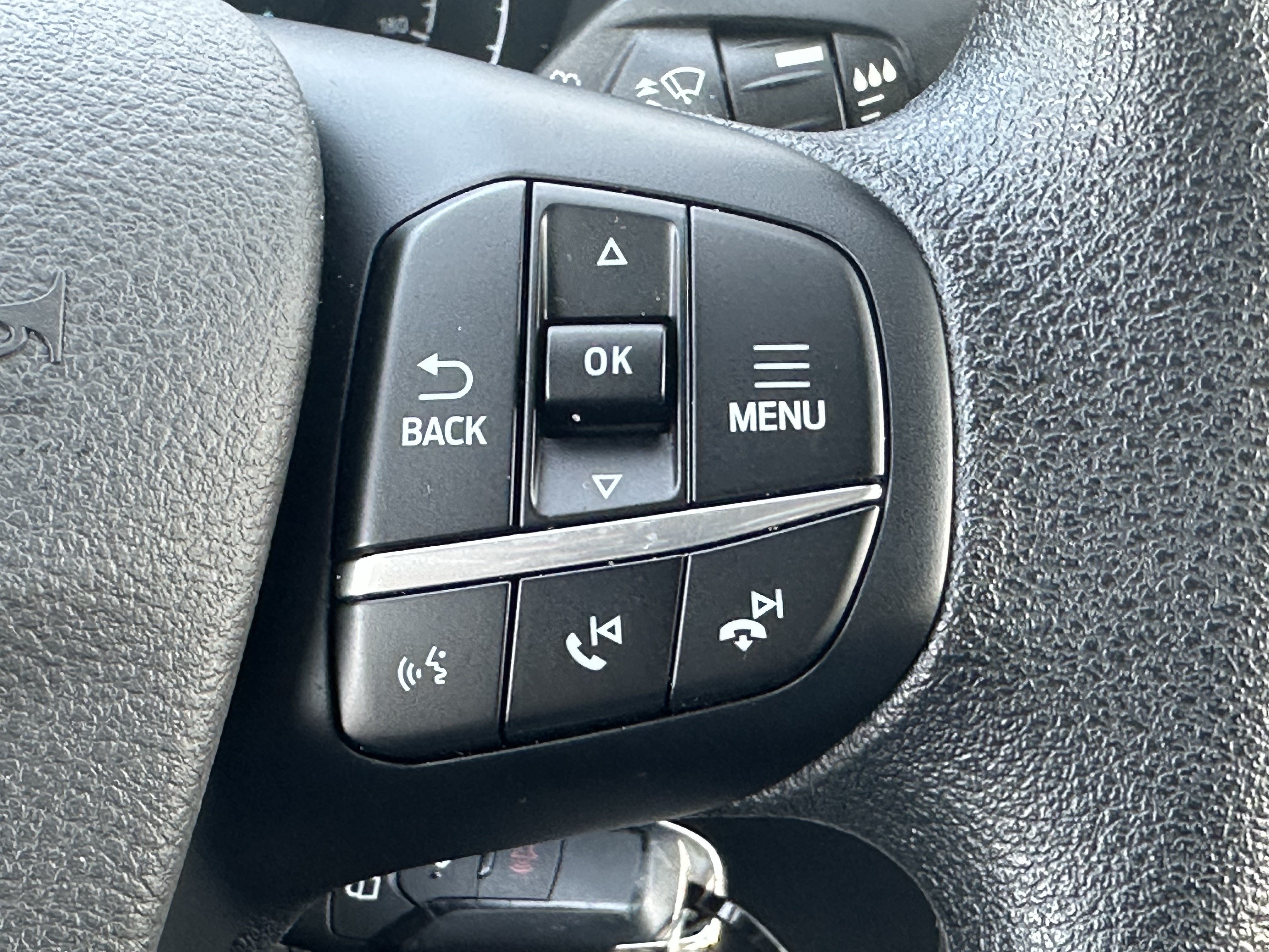 Used 2023 Oxford White Ford XL image 24