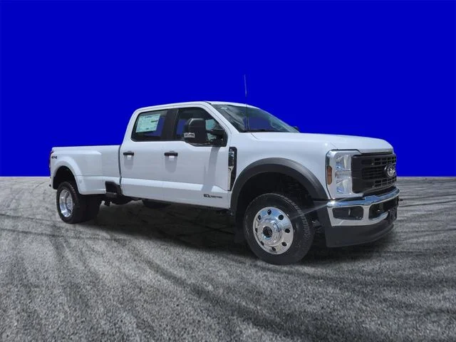 New 2026 Oxford White Ford F-450® XL image 2