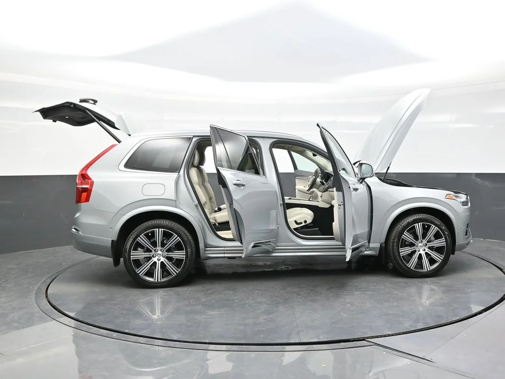 Certified Used 2024 Vapour Grey Volvo Plus image 46