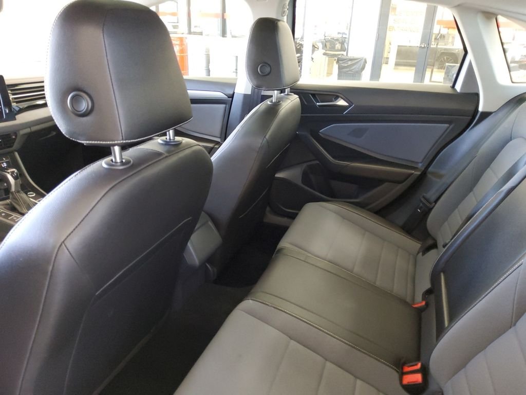 Used 2025  Volkswagen 1.5T SE image 19