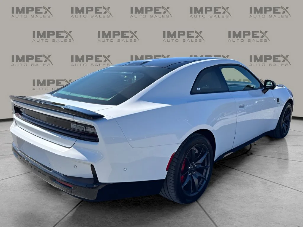 Used 2024 White Dodge R/T Scat Pack image 5