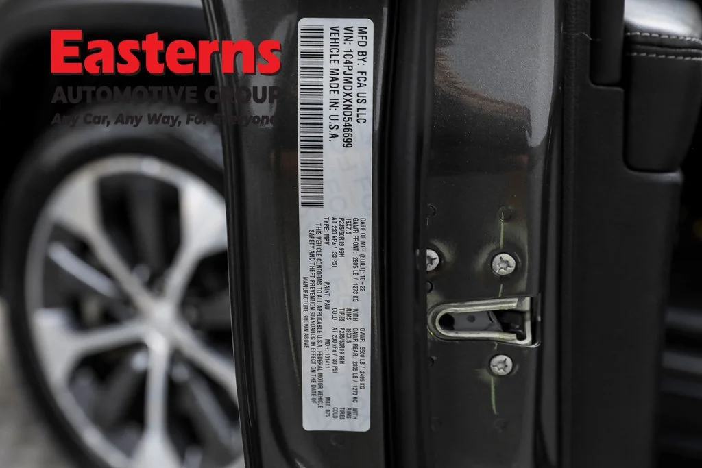 Used 2022 Gray Jeep Limited image 37
