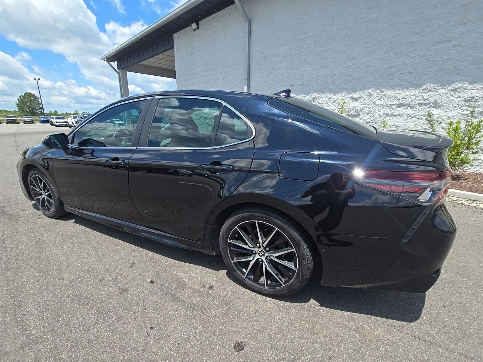 Used 2022 Midnight Black Metallic Toyota SE image 13