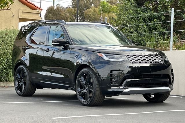 New 2026 Black Land Rover  image 7