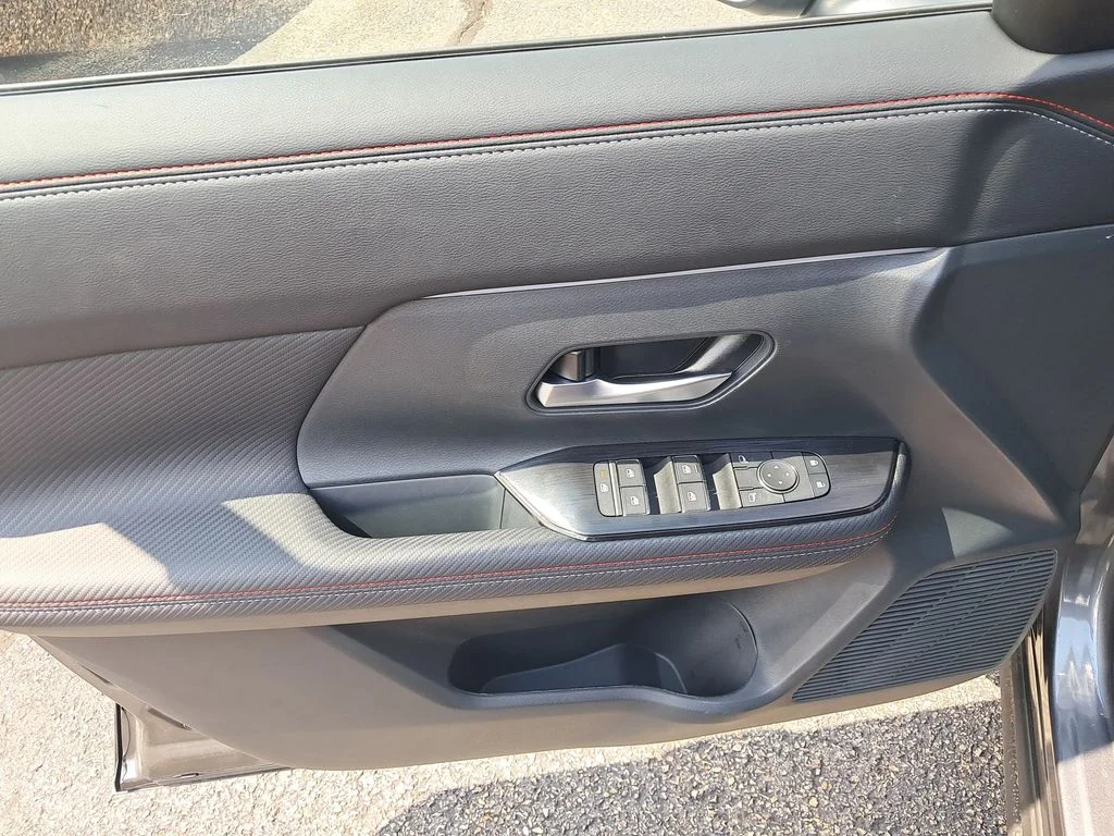 2026 Nissan KICKS SR AWD - Photo 29