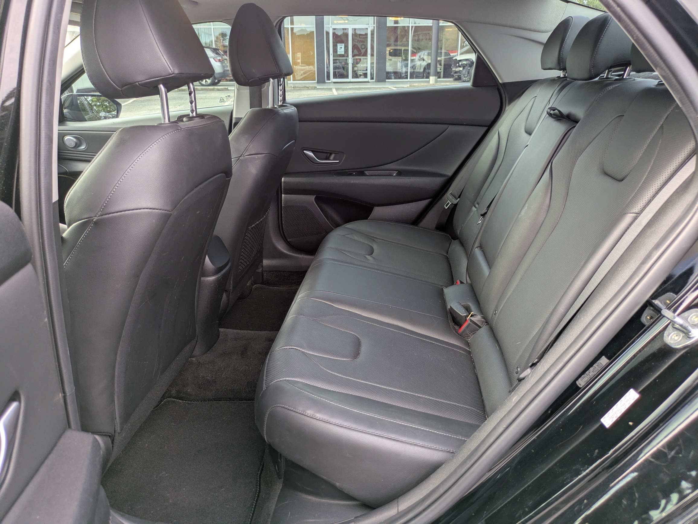 Used 2023 Black Hyundai Limited image 9