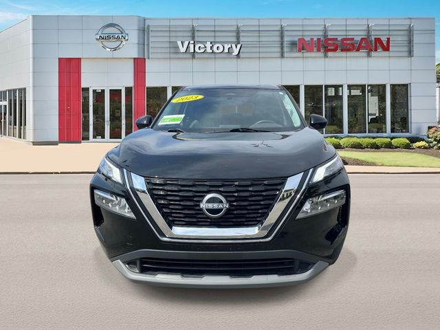 Used 2023 Black Nissan SV image 8