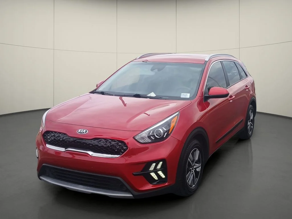 Used 2021 Red Kia LXS image 3
