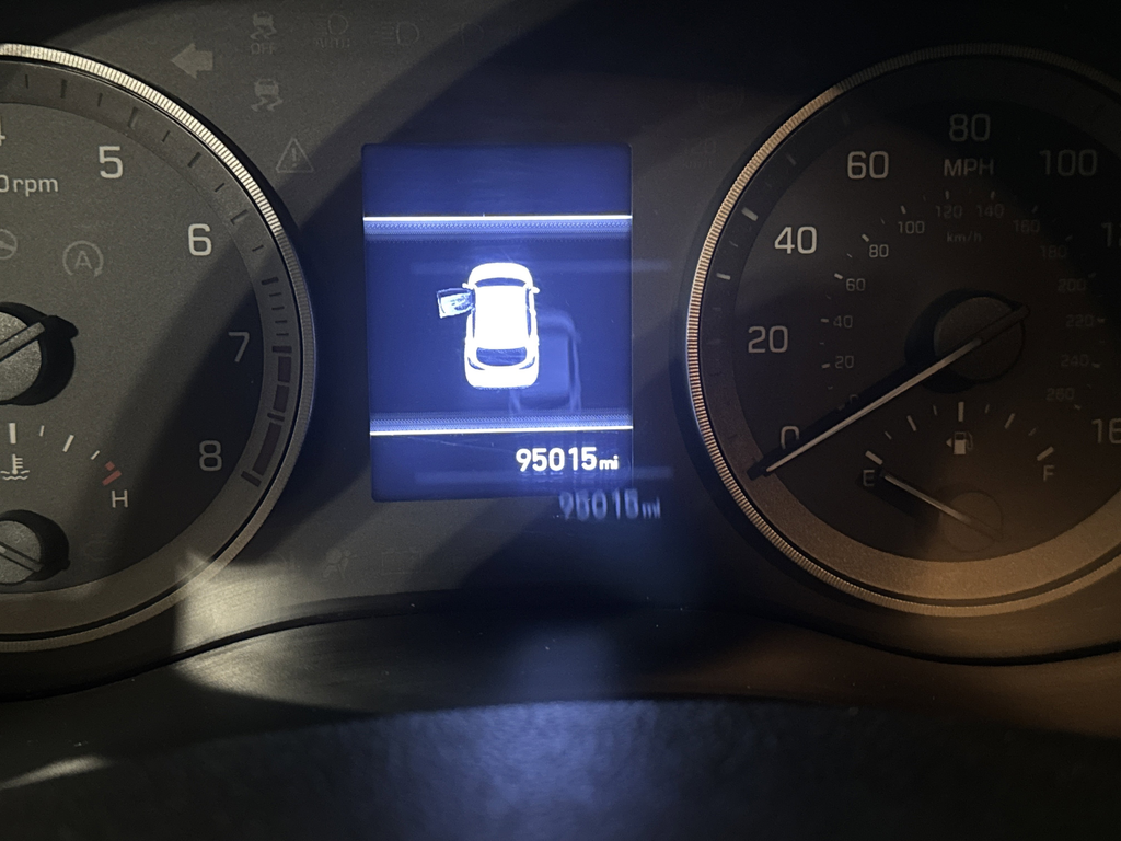 Used 2020 Blue Hyundai Value image 10