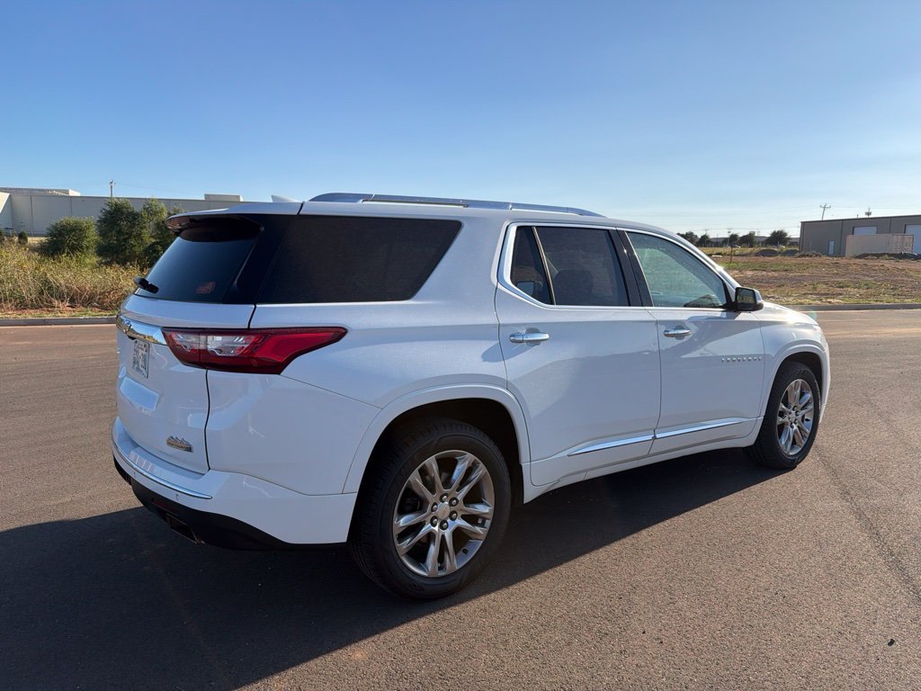 Used 2019 Summit White Chevrolet High Country image 5