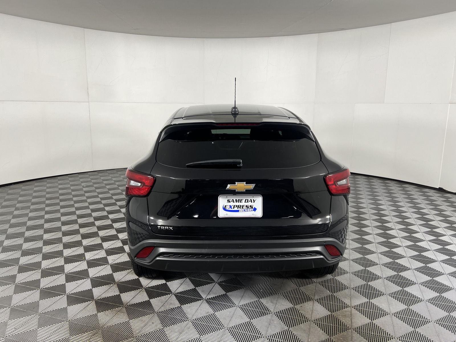 Used 2025 Mosaic Black Metallic Chevrolet LS image 5