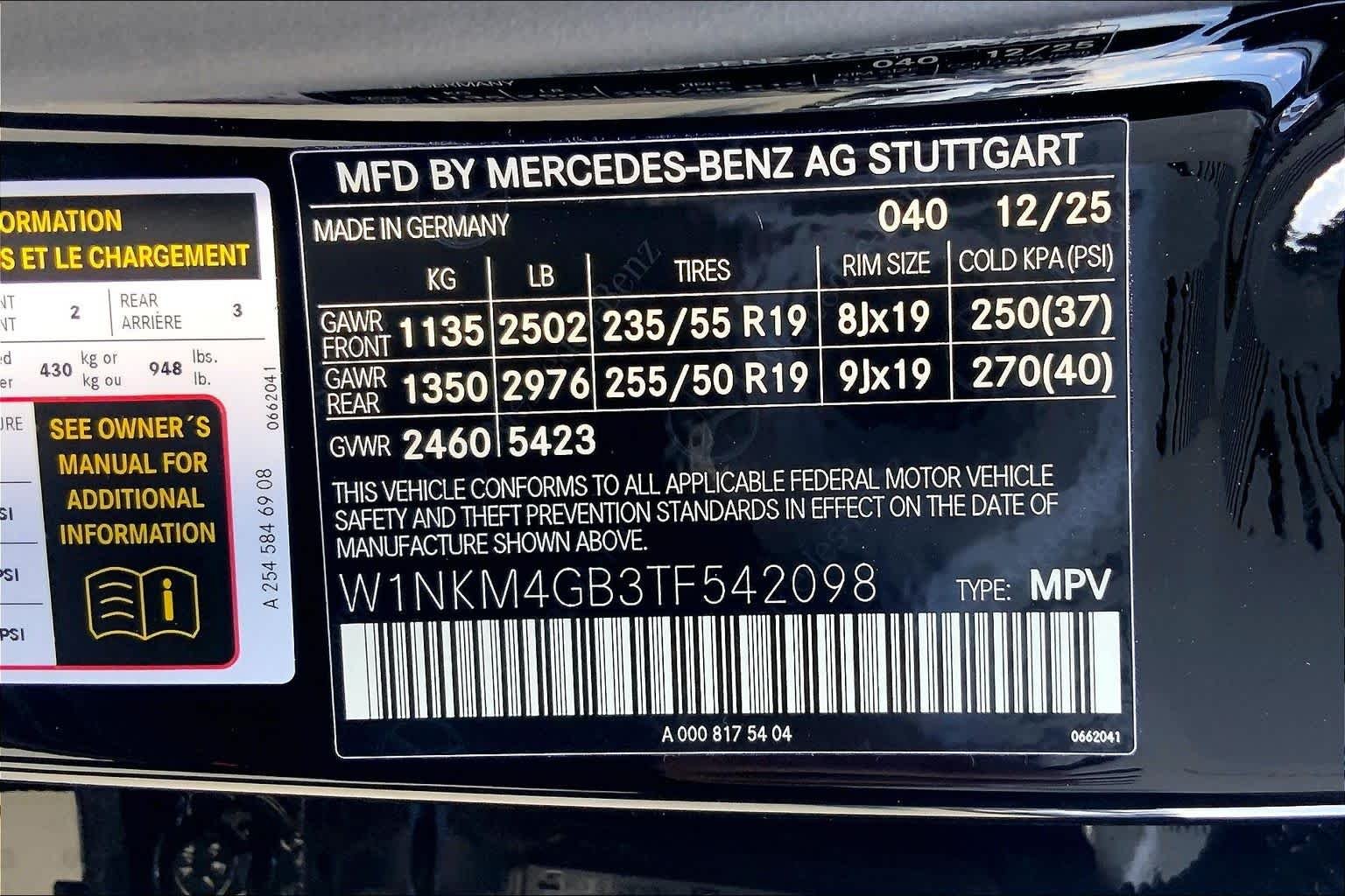 New 2026 Black Mercedes-Benz GLC 300 image 18