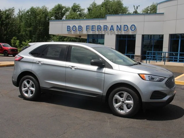 2024 Ford Edge SE AWD's photo